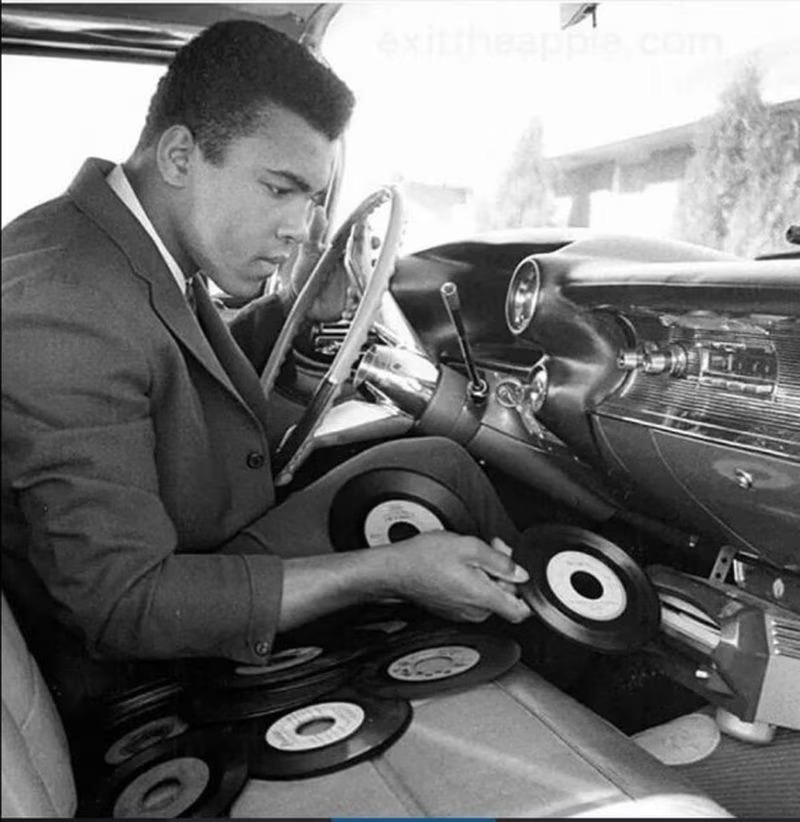 La Colección de Autos de Lujo de Muhammad Ali: WhatsApp Image 2023-01-17 at 11.59.29.jpeg